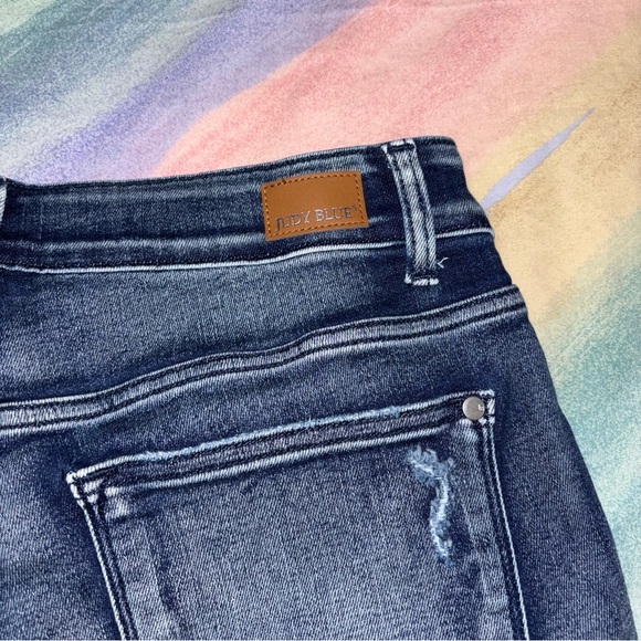 Judy Blue Los Angeles Blue Denim High Rise Distressed Shorts Women’s size 14W - Picture 4 of 6